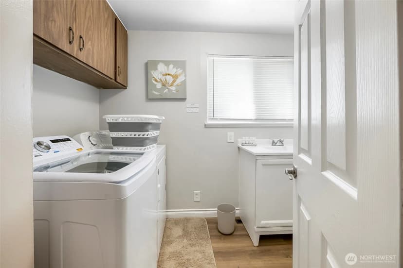 Property photo for 9201 36 Avenue S, Seattle photo 12