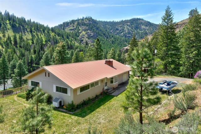Property photo for 15547 State Route 410, Naches photo 5