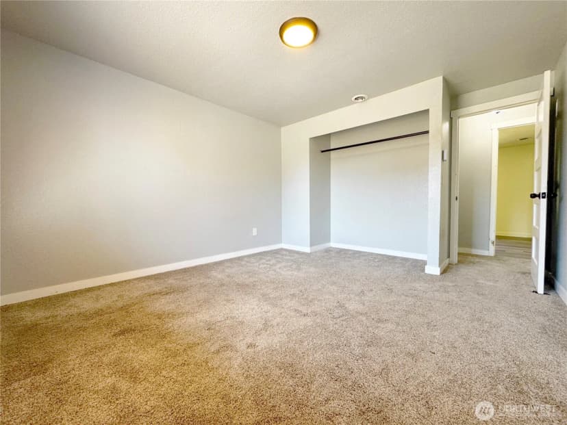 Property photo for 3717 S 316th Street, Auburn photo 18