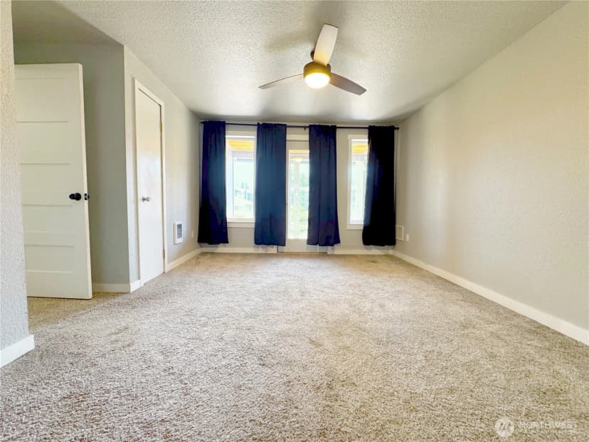 Property photo for 3717 S 316th Street, Auburn photo 10