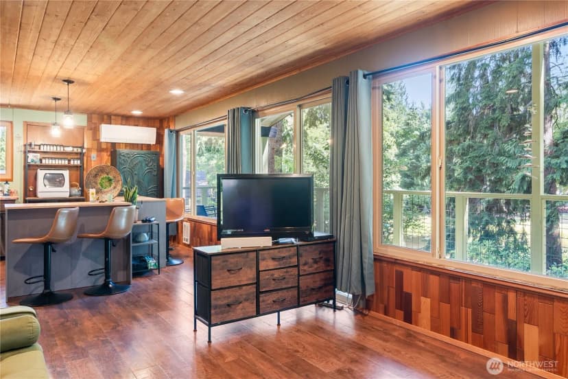 Property photo for 550 E Lakeshore Drive W, Shelton photo 7