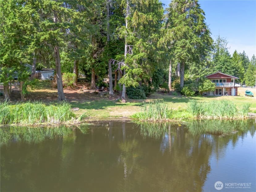 Property photo for 550 E Lakeshore Drive W, Shelton photo 5