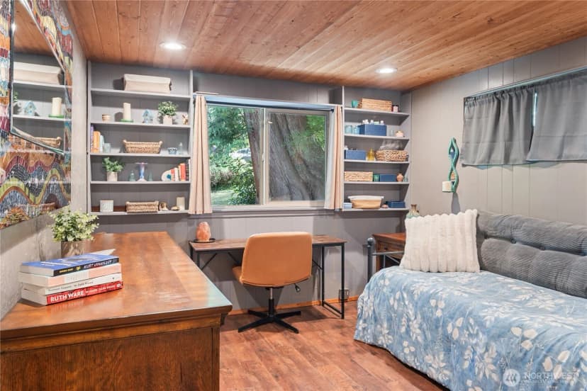 Property photo for 550 E Lakeshore Drive W, Shelton photo 14