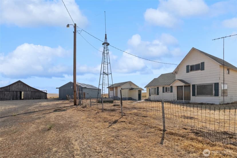 Property photo for 11993 Stone Road N, Harrington photo 3