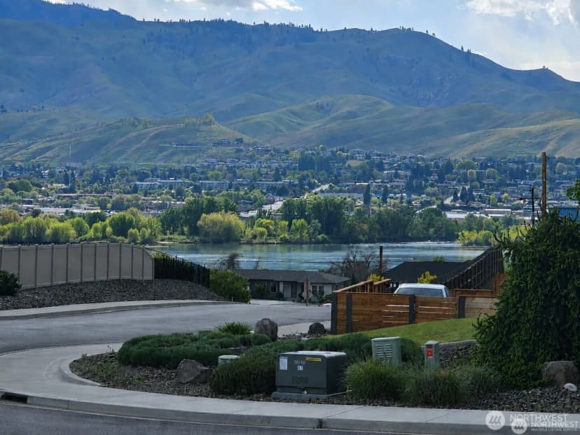 Property photo for 3113 Nw Delcon Court, East Wenatchee photo 20