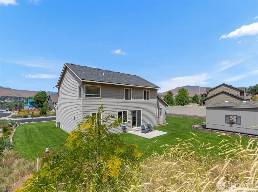 Property photo for 3113 Nw Delcon Court, East Wenatchee photo 26