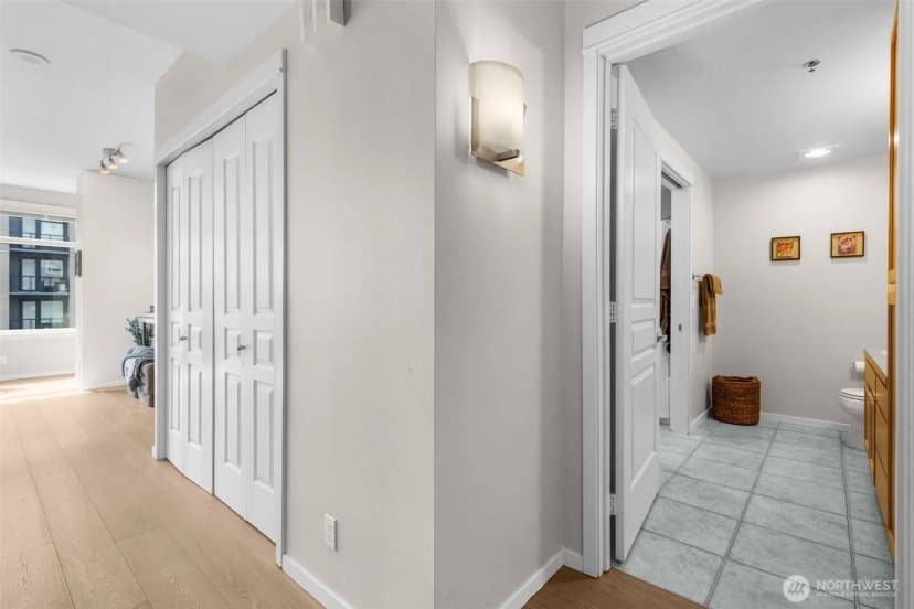 Property photo for 2801 1st Avenue #807, Seattle photo 12