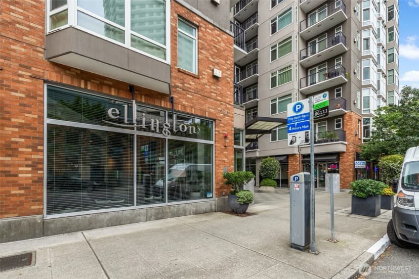 Property photo for 2801 1st Avenue #807, Seattle photo 3