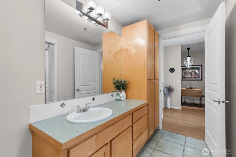 Property photo for 2801 1st Avenue #807, Seattle photo 28