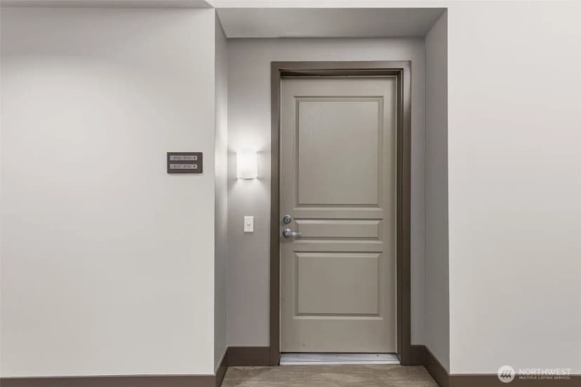 Property photo for 2801 1st Avenue #807, Seattle photo 7