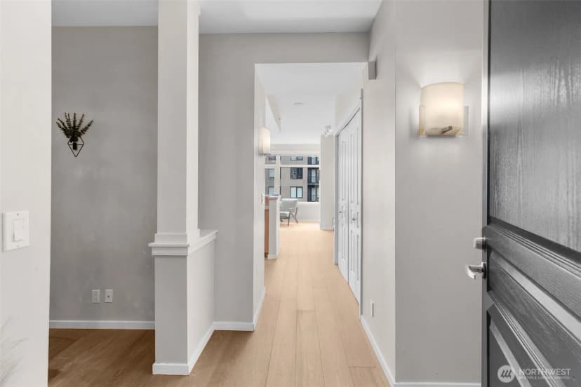 Property photo for 2801 1st Avenue #807, Seattle photo 8
