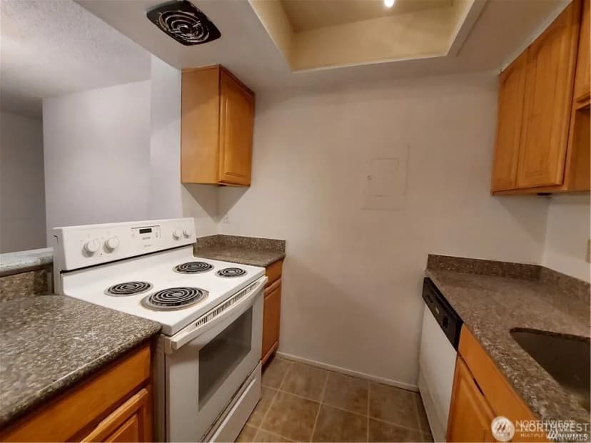 Property photo for 14665 Ne 34th Street #b22, Bellevue photo 10