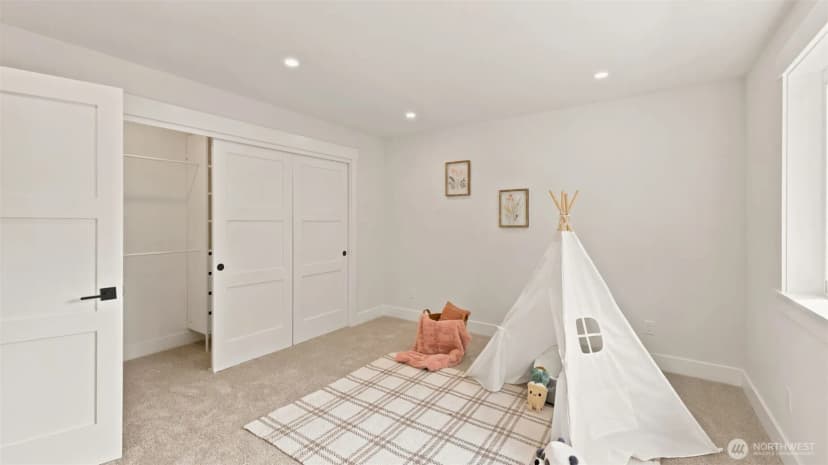 Property photo for 10930 Ne 120th Street, Kirkland photo 30