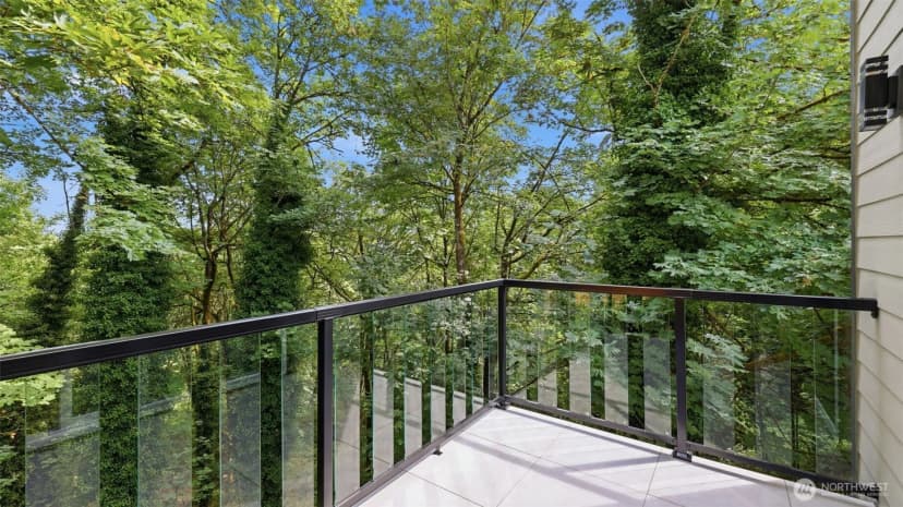 Property photo for 10930 Ne 120th Street, Kirkland photo 38