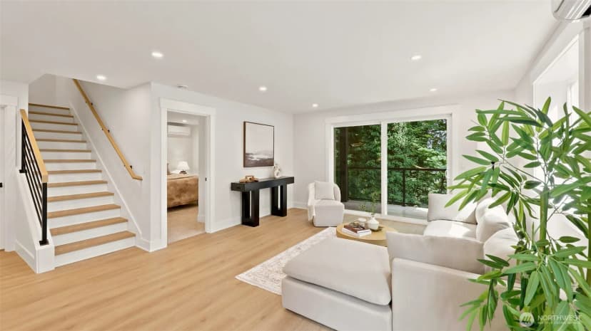 Property photo for 10930 Ne 120th Street, Kirkland photo 32