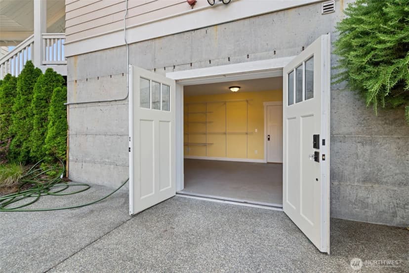 Property photo for 8902 65th Street W, University Place photo 33