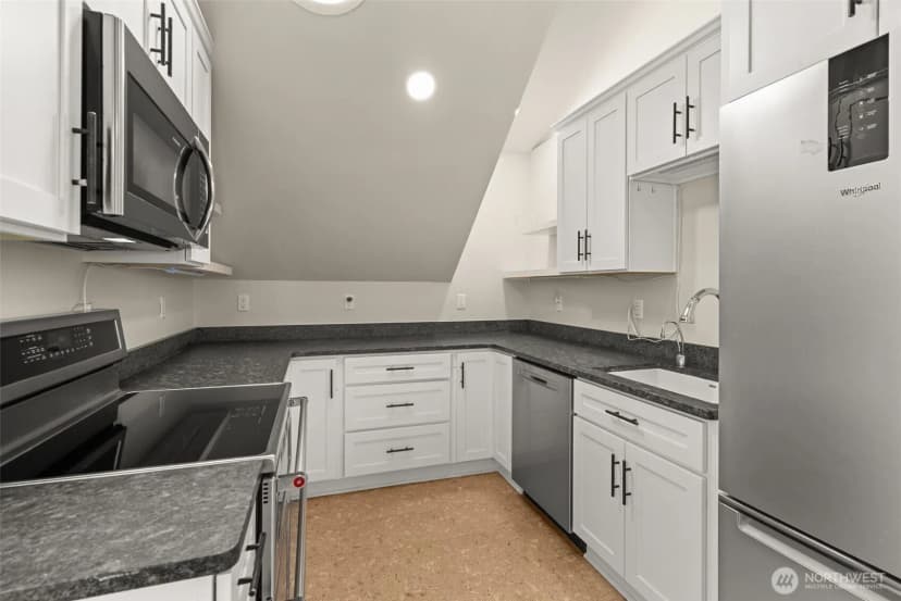 Property photo for 8902 65th Street W, University Place photo 36