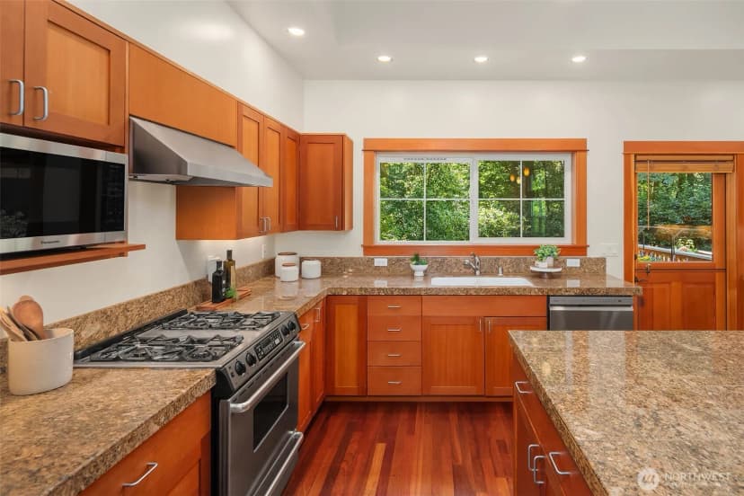 Property photo for 14744 Sivertson Road Ne, Bainbridge Island photo 11
