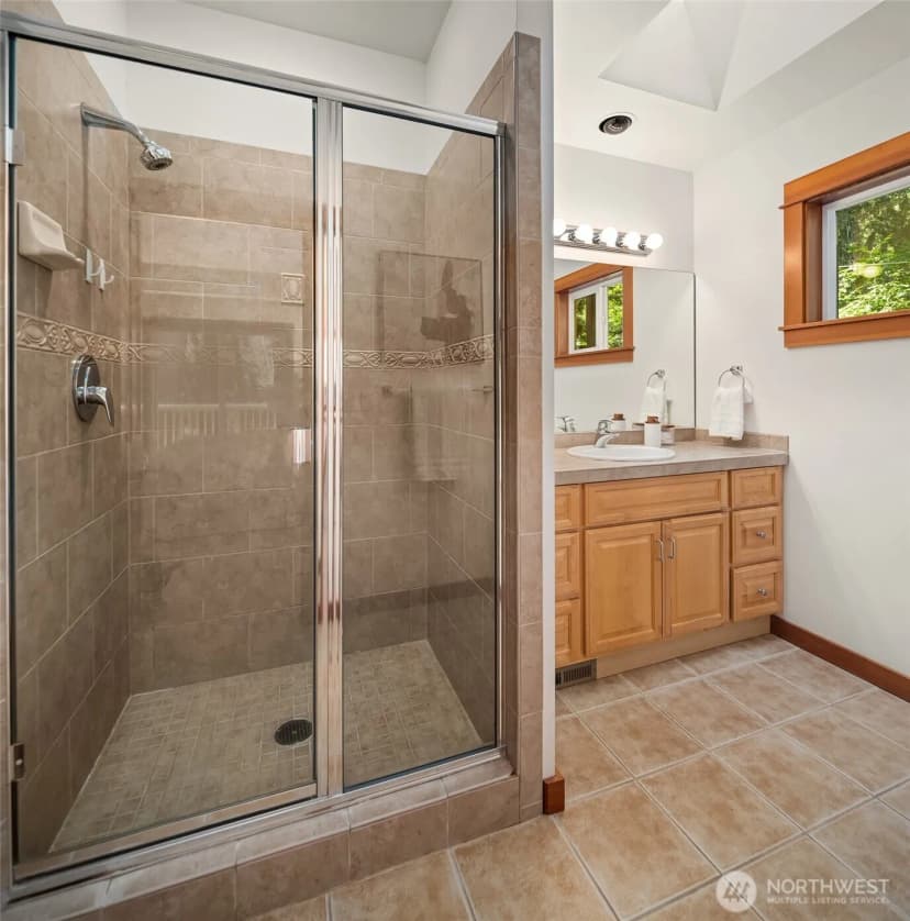 Property photo for 14744 Sivertson Road Ne, Bainbridge Island photo 24