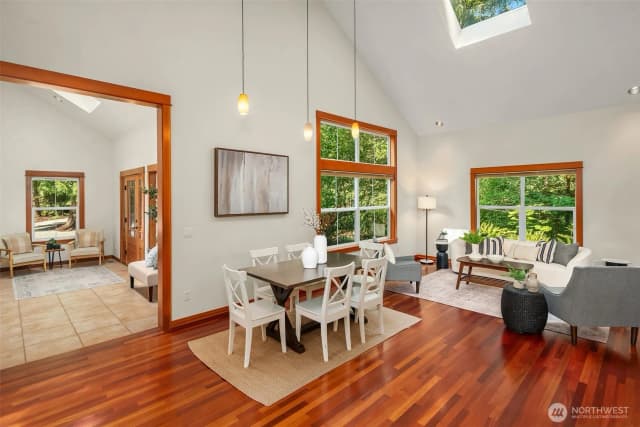 Property photo for 14744 Sivertson Road Ne, Bainbridge Island photo 5
