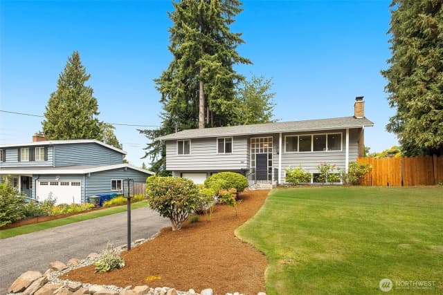 Property photo for 661 Birch Street, Edmonds photo 2