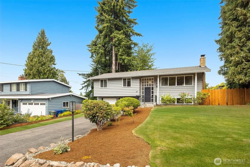 Property photo for 661 Birch Street, Edmonds photo 2