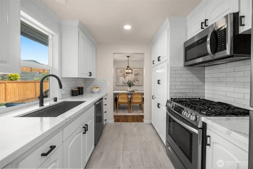 Property photo for 661 Birch Street, Edmonds photo 11