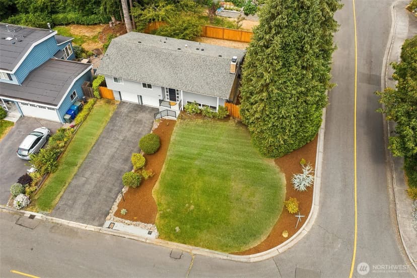 Property photo for 661 Birch Street, Edmonds photo 38