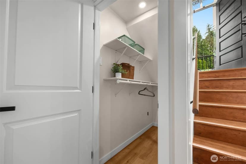 Property photo for 661 Birch Street, Edmonds photo 29
