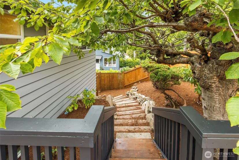 Property photo for 661 Birch Street, Edmonds photo 35