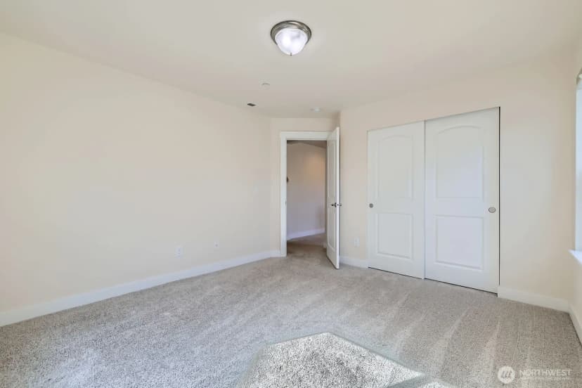 Property photo for 19524 81st Place Ne, Kenmore photo 27