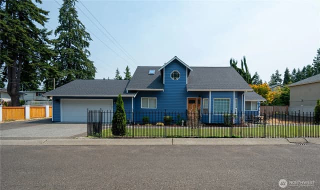 Property photo for 9320 220th Street Sw, Edmonds photo 2