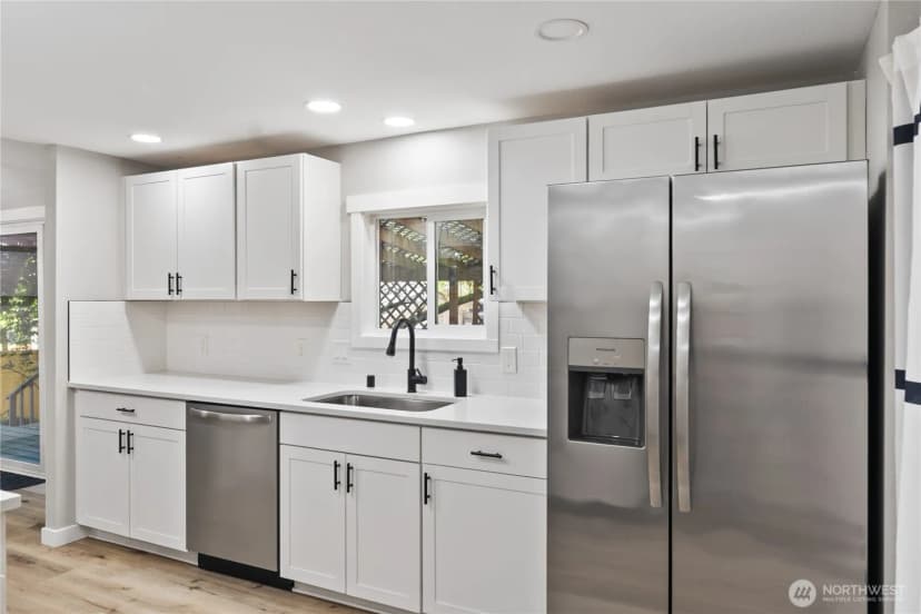 Property photo for 40 E Herron Place, Shelton photo 13