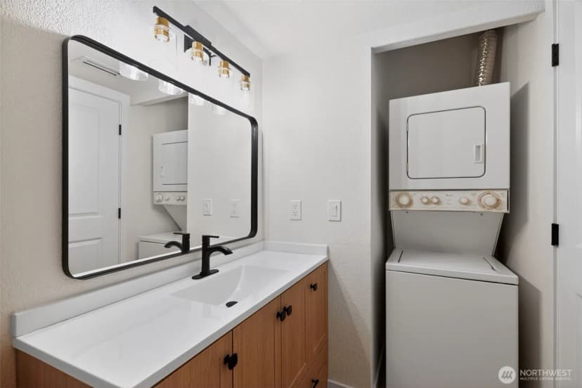 Property photo for 615 75th Street Se #c53, Everett photo 16