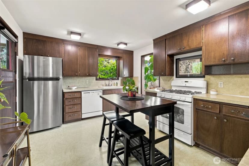 Property photo for 7615 S 115th Street, Seattle photo 10