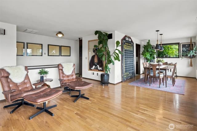 Property photo for 7615 S 115th Street, Seattle photo 5
