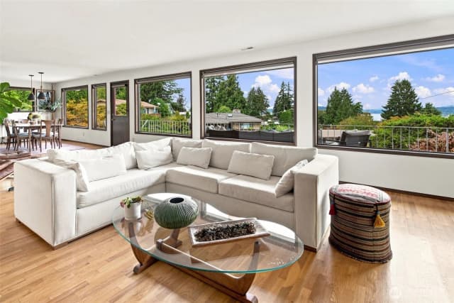 Property photo for 7615 S 115th Street, Seattle photo 4