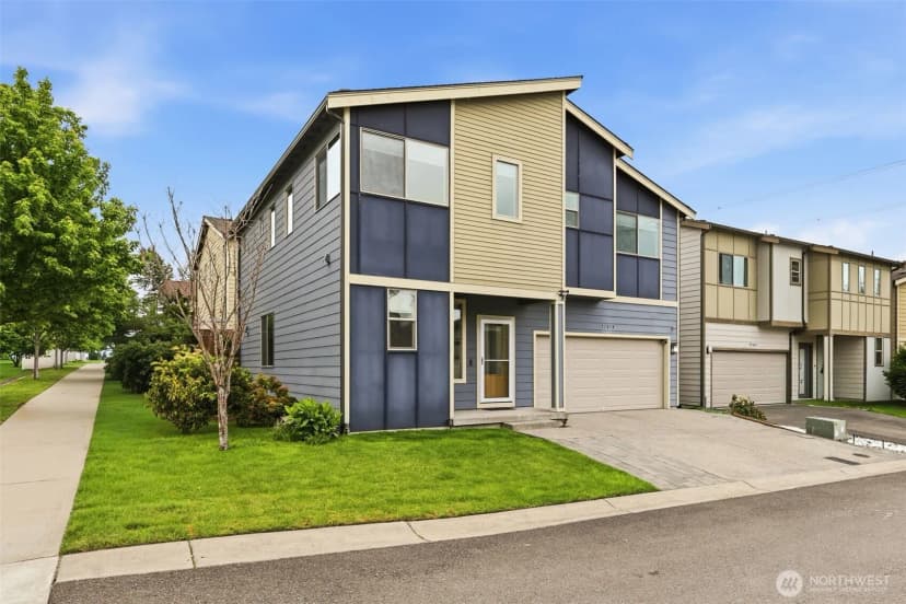 Property photo for 22509 Se 283rd Street, Maple Valley photo 2