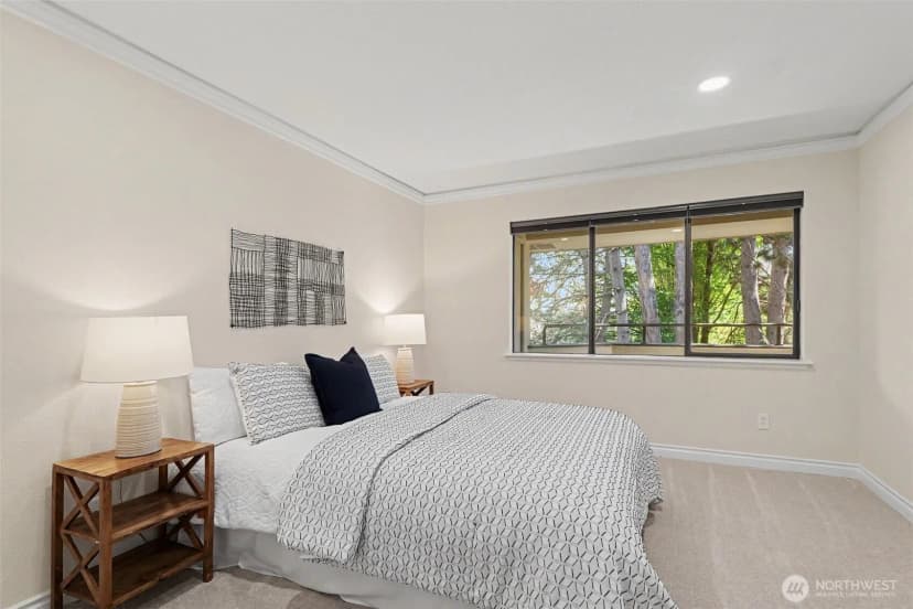 Property photo for 401 100th Ave Ne #314, Bellevue photo 17