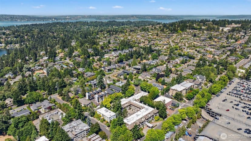Property photo for 401 100th Ave Ne #314, Bellevue photo 33