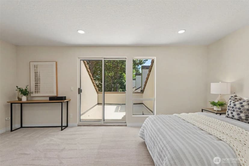 Property photo for 401 100th Ave Ne #314, Bellevue photo 14