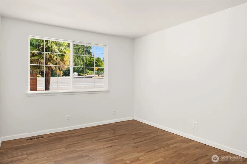 Property photo for 15201 Simonds Road Ne, Kenmore photo 22