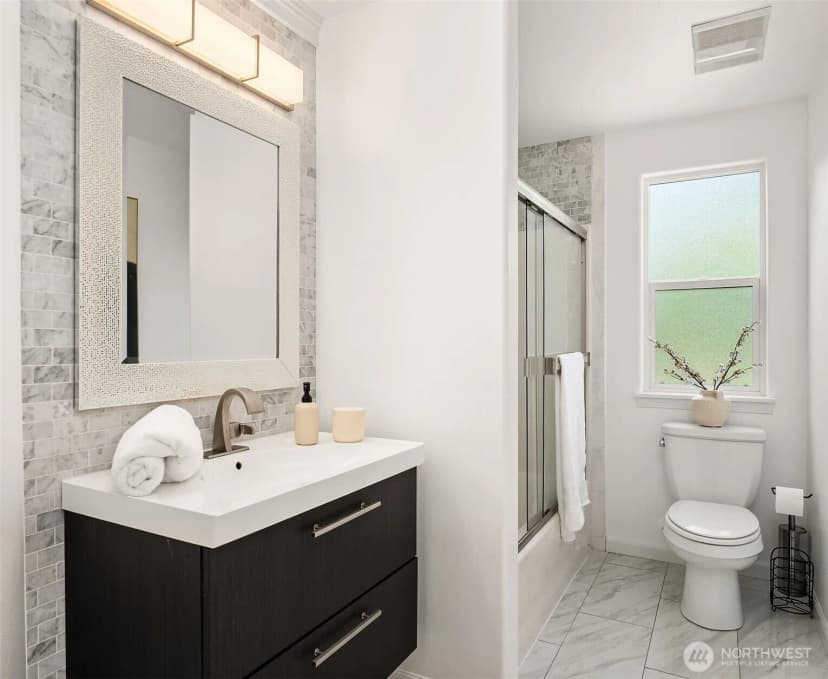 Property photo for 15201 Simonds Road Ne, Kenmore photo 23