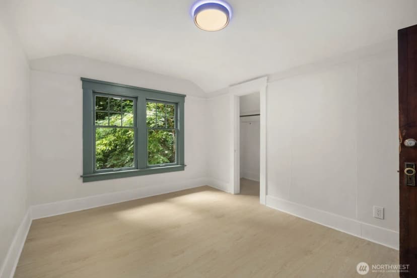 Property photo for 2109 Aurora Avenue N, Seattle photo 21