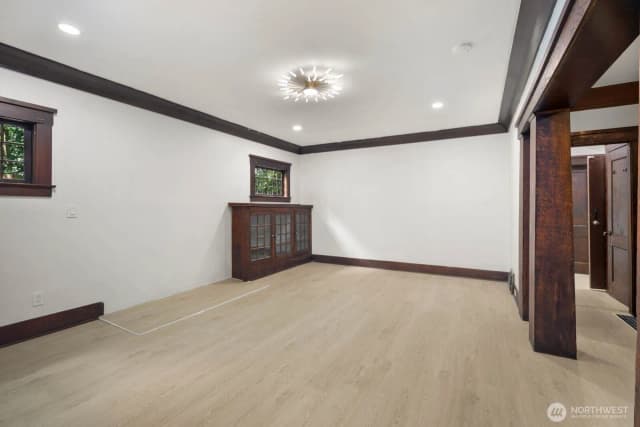 Property photo for 2109 Aurora Avenue N, Seattle photo 5