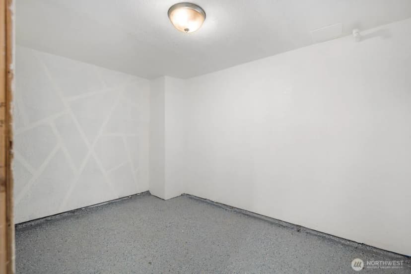 Property photo for 2109 Aurora Avenue N, Seattle photo 28