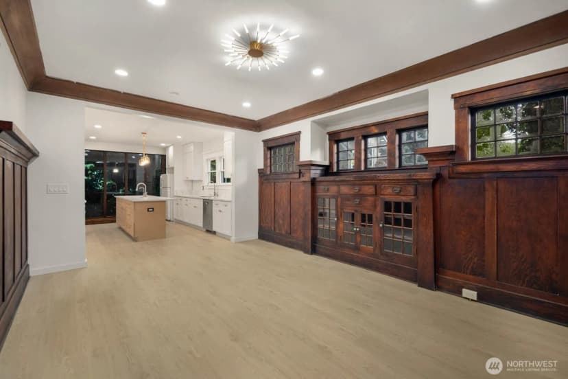 Property photo for 2109 Aurora Avenue N, Seattle photo 7