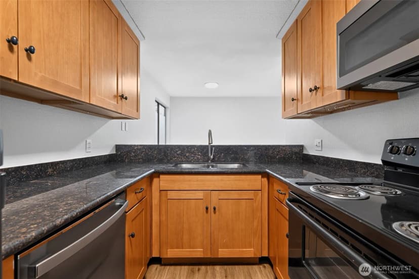 Property photo for 2508 S 317th Street #208, Federal Way photo 9