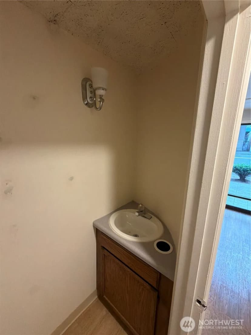 Property photo for 2519 1st Avenue #(r), Seattle photo 15