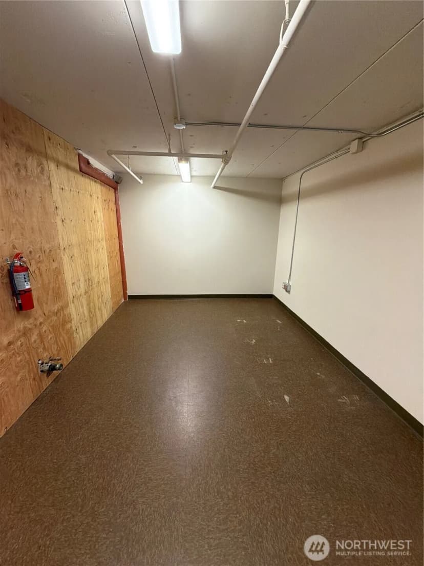 Property photo for 2519 1st Avenue #(r), Seattle photo 9